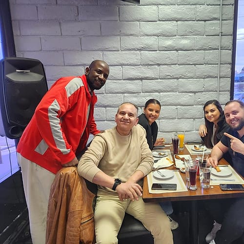 They come to dine with us